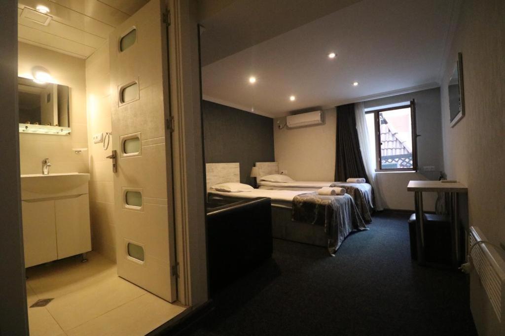 Elno Hotel Tbilisi ภายนอก รูปภาพ
