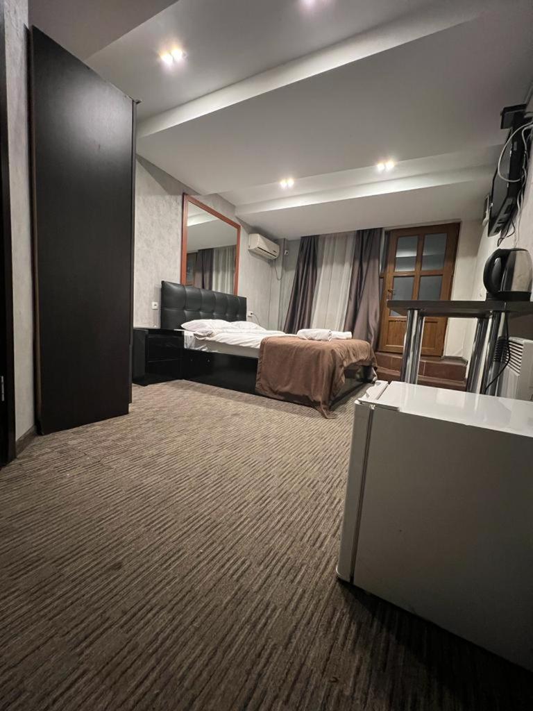 Elno Hotel Tbilisi ภายนอก รูปภาพ
