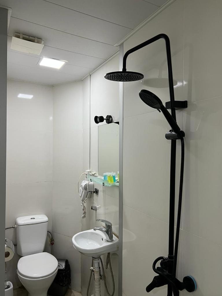Elno Hotel Tbilisi ภายนอก รูปภาพ