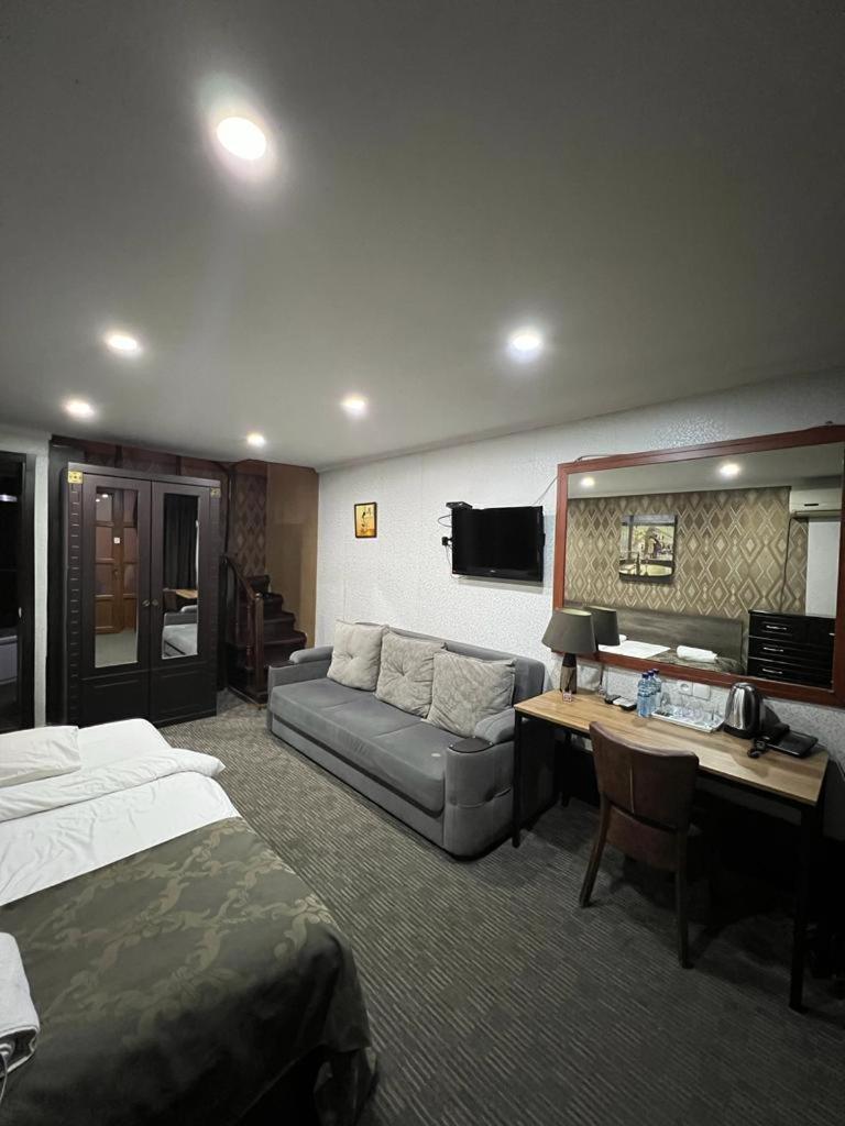 Elno Hotel Tbilisi ภายนอก รูปภาพ