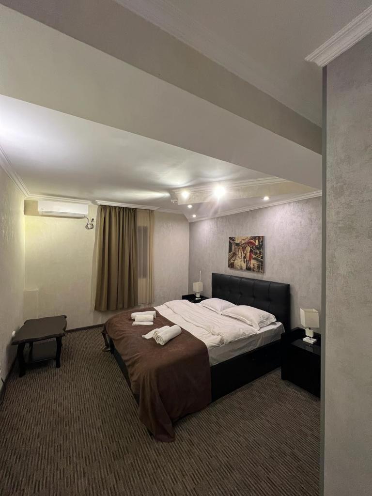 Elno Hotel Tbilisi ภายนอก รูปภาพ