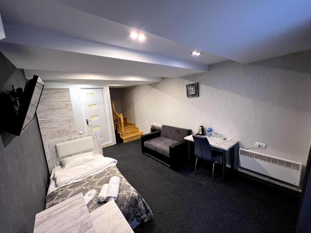 Elno Hotel Tbilisi ภายนอก รูปภาพ