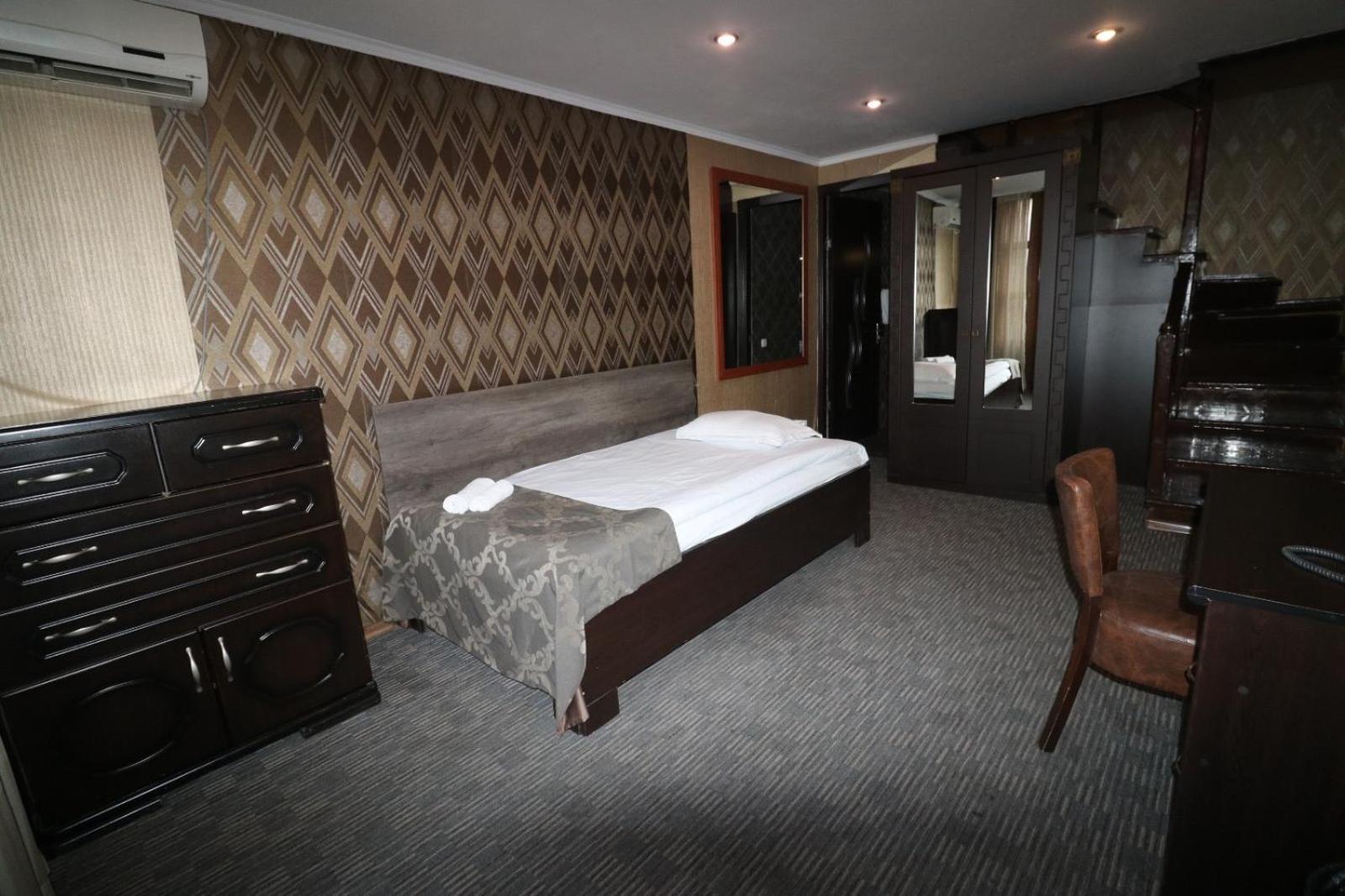 Elno Hotel Tbilisi ภายนอก รูปภาพ