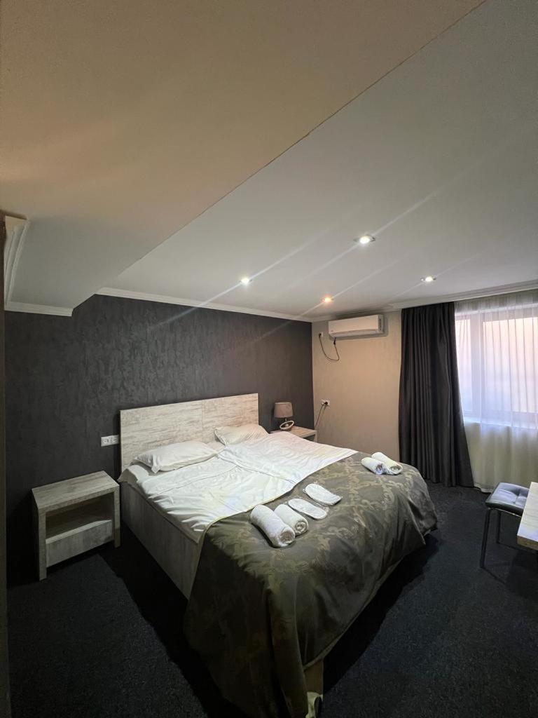 Elno Hotel Tbilisi ห้อง รูปภาพ