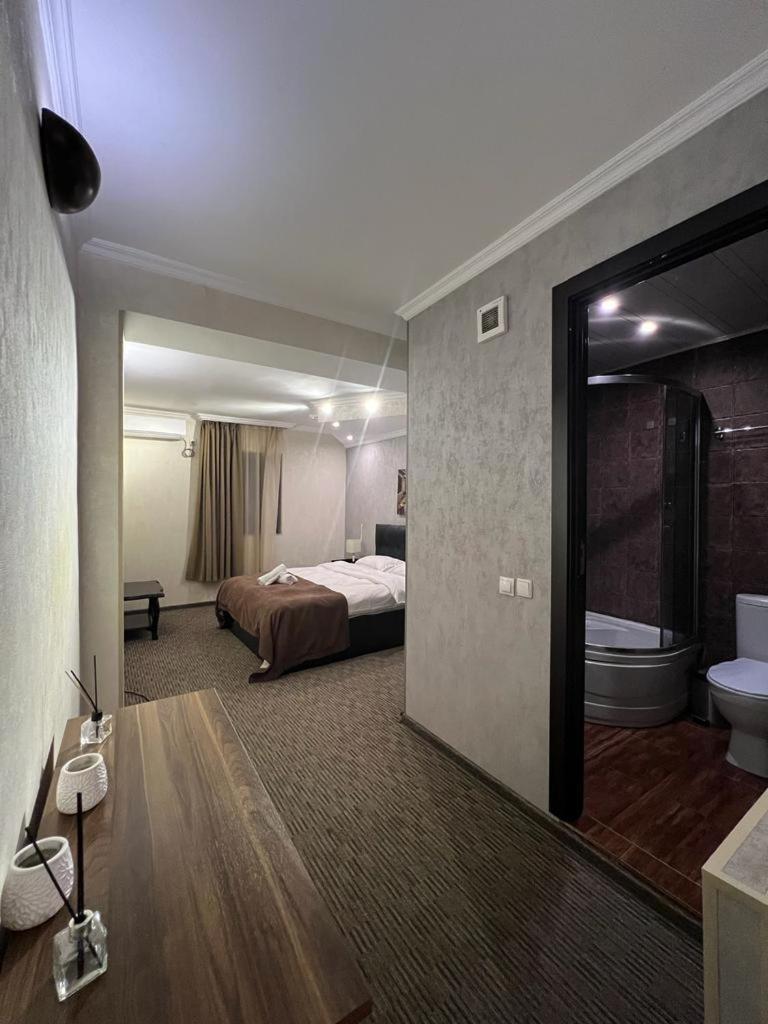 Elno Hotel Tbilisi ห้อง รูปภาพ